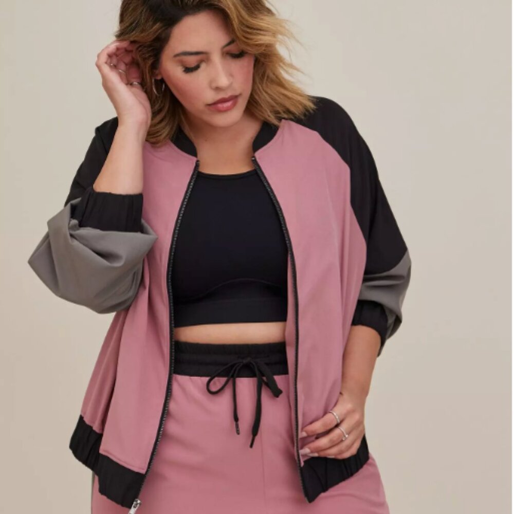 Mauve Color Block Bomber Jacket And Shorts - image 7